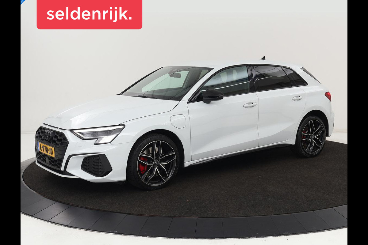 Audi A3 45 TFSIe S edition Competition | Matrix LED | Sportstoelen | Carplay | Navigatie | Half leder | Audi Sound | Climate control | Parkeerhulp | Cruise control Audi A3 45 TFSIe S edition Competition | Matrix LED | Sportstoelen | Carplay | Navigatie | Half leder | Audi Sound | Climate control | Parkeerhulp | Cruise control