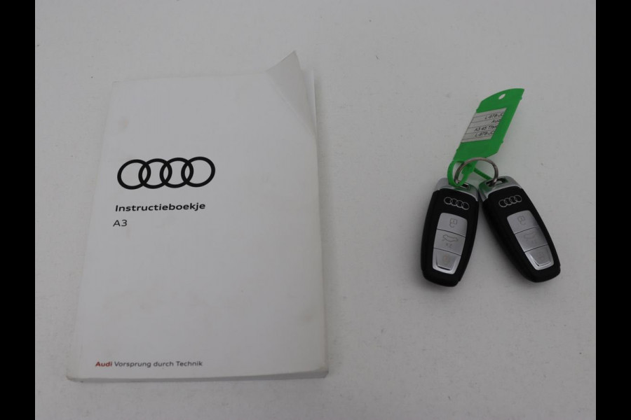 Audi A3 45 TFSIe S edition Competition | Matrix LED | Sportstoelen | Carplay | Navigatie | Half leder | Audi Sound | Climate control | Parkeerhulp | Cruise control