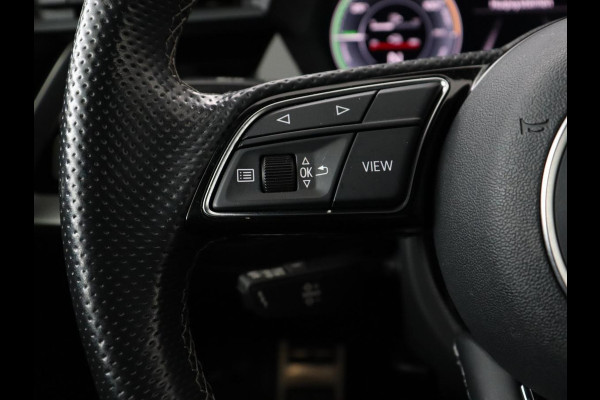 Audi A3 45 TFSIe S edition Competition | Matrix LED | Sportstoelen | Carplay | Navigatie | Half leder | Audi Sound | Climate control | Parkeerhulp | Cruise control