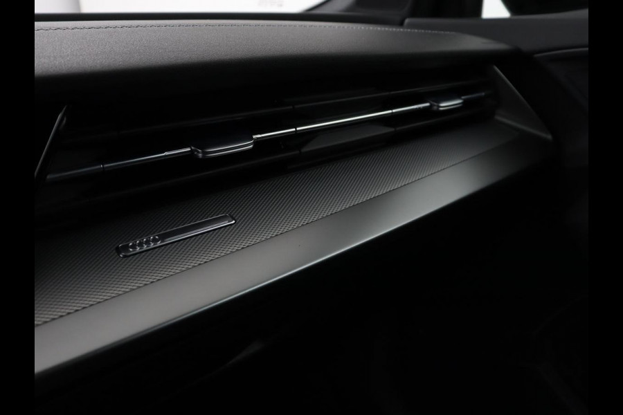 Audi A3 45 TFSIe S edition Competition | Matrix LED | Sportstoelen | Carplay | Navigatie | Half leder | Audi Sound | Climate control | Parkeerhulp | Cruise control