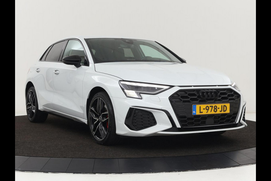 Audi A3 45 TFSIe S edition Competition | Matrix LED | Sportstoelen | Carplay | Navigatie | Half leder | Audi Sound | Climate control | Parkeerhulp | Cruise control