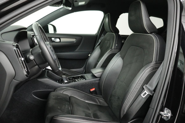 Volvo XC40 1.5 T3 R-Design | Leder/Alcantara | Full LED | Navigatie | PDC | Climate control | Getint glas | Cruise control