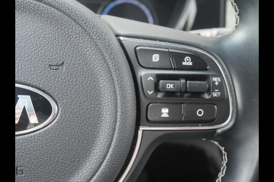 Kia e-Niro ExecutiveLine 64 kWh | 3Fase | LED| Stoelverwarming | Climate control | Navigatie| Keyless entry |