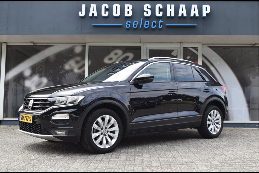 Volkswagen T-Roc 1.5 TSI Style Automaat / Navigatie / Adap. Cruise / Trekhaak / Camera / PDC v+a / 17" LM