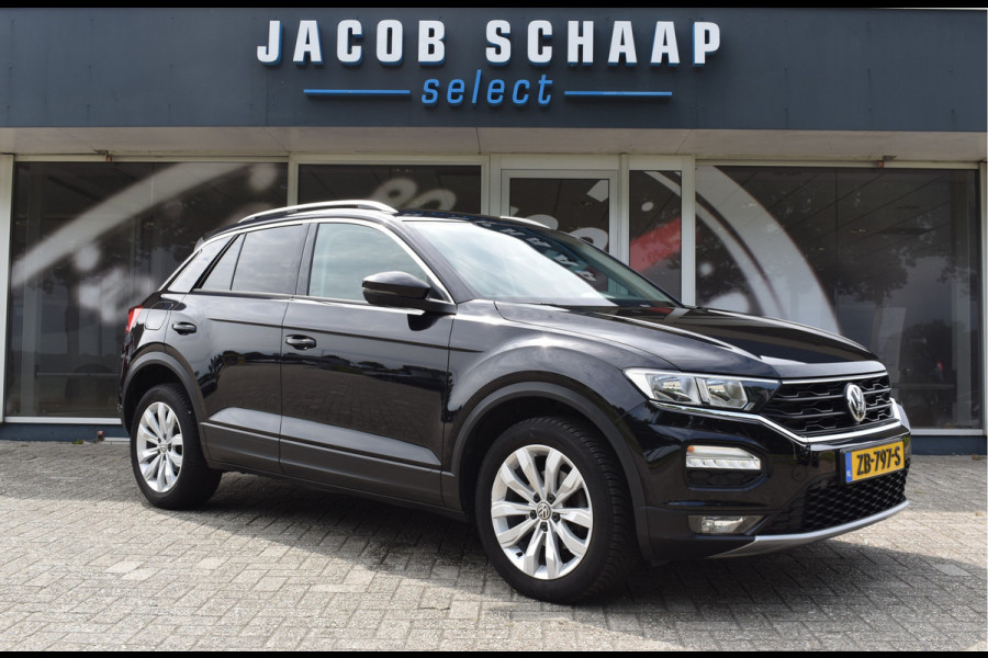 Volkswagen T-Roc 1.5 TSI Style Automaat / Navigatie / Adap. Cruise / Trekhaak / Camera / PDC v+a / 17" LM