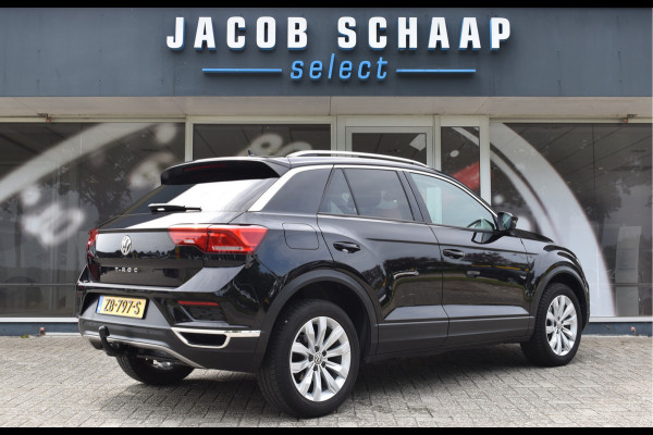Volkswagen T-Roc 1.5 TSI Style Automaat / Navigatie / Adap. Cruise / Trekhaak / Camera / PDC v+a / 17" LM