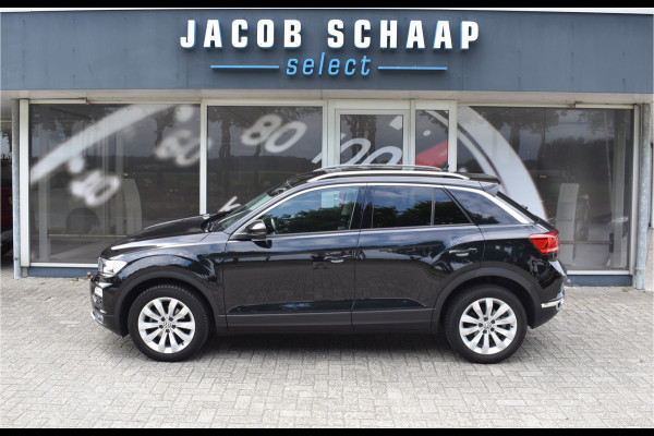 Volkswagen T-Roc 1.5 TSI Style Automaat / Navigatie / Adap. Cruise / Trekhaak / Camera / PDC v+a / 17" LM