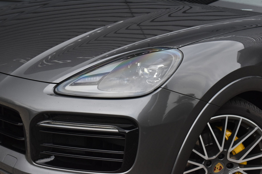 Porsche Cayenne Coupé 3.0 E-Hybrid 462pk SportDesign | Panoramadak | 22'' Velgen | ACC | Head-Up | Bose | Sportchrono | Leder Dashbord |