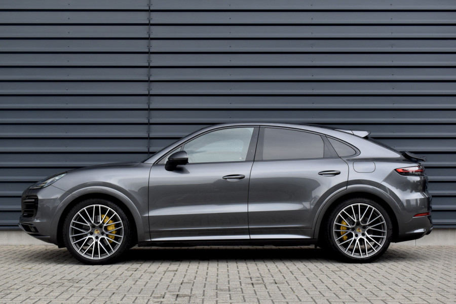 Porsche Cayenne Coupé 3.0 E-Hybrid 462pk SportDesign | Panoramadak | 22'' Velgen | ACC | Head-Up | Bose | Sportchrono | Leder Dashbord |