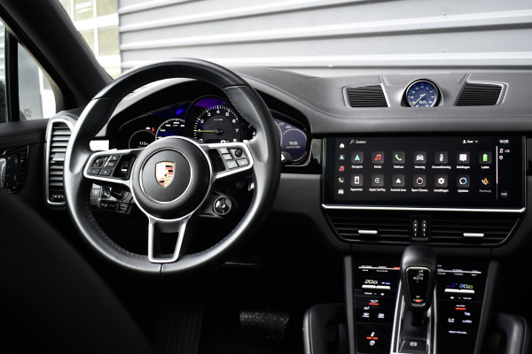 Porsche Cayenne Coupé 3.0 E-Hybrid 462pk SportDesign | Panoramadak | 22'' Velgen | ACC | Head-Up | Bose | Sportchrono | Leder Dashbord |