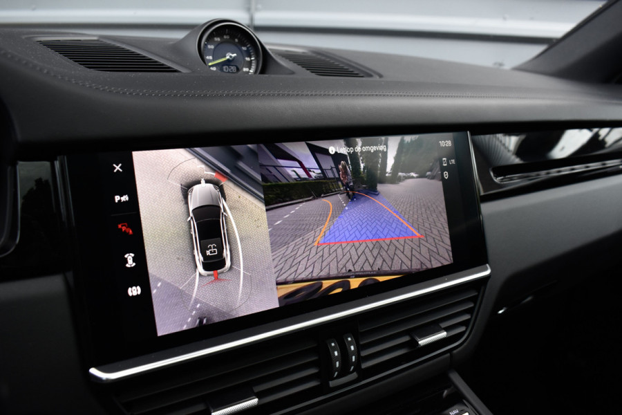 Porsche Cayenne Coupé 3.0 E-Hybrid 462pk SportDesign | Panoramadak | 22'' Velgen | ACC | Head-Up | Bose | Sportchrono | Leder Dashbord |