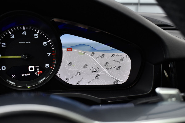 Porsche Cayenne Coupé 3.0 E-Hybrid 462pk SportDesign | Panoramadak | 22'' Velgen | ACC | Head-Up | Bose | Sportchrono | Leder Dashbord |