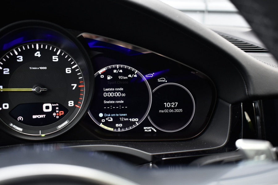 Porsche Cayenne Coupé 3.0 E-Hybrid 462pk SportDesign | Panoramadak | 22'' Velgen | ACC | Head-Up | Bose | Sportchrono | Leder Dashbord |