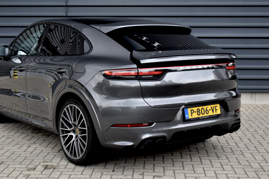 Porsche Cayenne Coupé 3.0 E-Hybrid 462pk SportDesign | Panoramadak | 22'' Velgen | ACC | Head-Up | Bose | Sportchrono | Leder Dashbord |