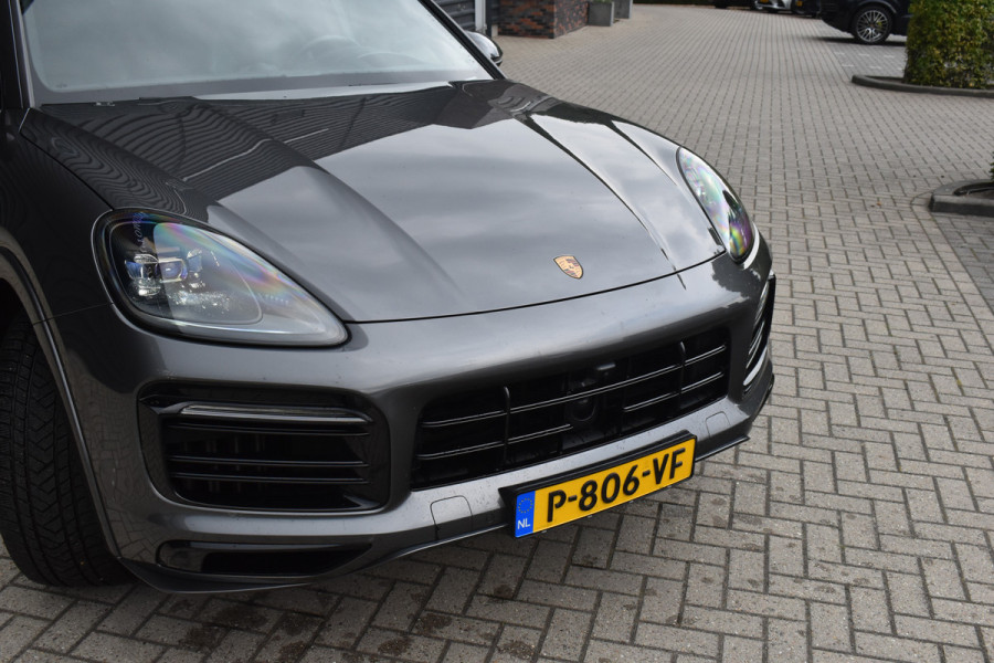 Porsche Cayenne Coupé 3.0 E-Hybrid 462pk SportDesign | Panoramadak | 22'' Velgen | ACC | Head-Up | Bose | Sportchrono | Leder Dashbord |