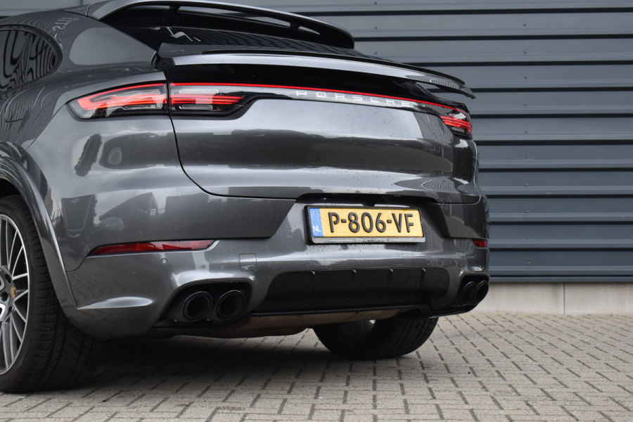 Porsche Cayenne Coupé 3.0 E-Hybrid 462pk SportDesign | Panoramadak | 22'' Velgen | ACC | Head-Up | Bose | Sportchrono | Leder Dashbord |