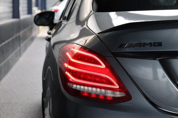 Mercedes-Benz C-Klasse AMG 63 S KUIPSTOELEN/SFEER/PANORAMADAK/LEER+S.VERWARMING/19" LMV/360 CAM/ACC/ECC/12 MDN GARANTIE!