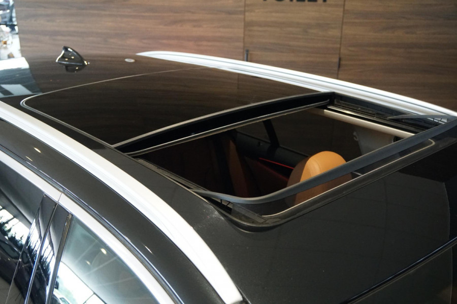 BMW 5 Serie Touring 530i xDrive Executive / ADAPTIEVE DEMPING / PANODAK / CAMERA / DODEHOEKDETECTIE / DEALER ONDERHOUDEN