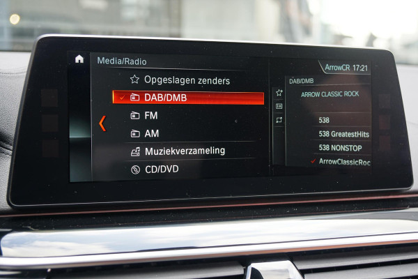 BMW 5 Serie Touring 530i xDrive Executive / ADAPTIEVE DEMPING / PANODAK / CAMERA / DODEHOEKDETECTIE / DEALER ONDERHOUDEN