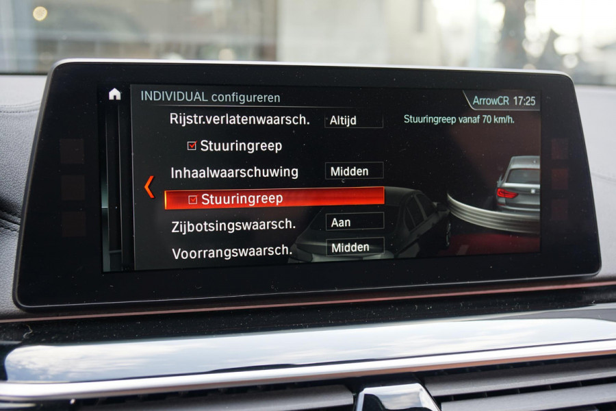 BMW 5 Serie Touring 530i xDrive Executive / ADAPTIEVE DEMPING / PANODAK / CAMERA / DODEHOEKDETECTIE / DEALER ONDERHOUDEN