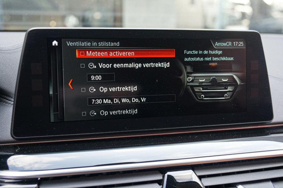 BMW 5 Serie Touring 530i xDrive Executive / ADAPTIEVE DEMPING / PANODAK / CAMERA / DODEHOEKDETECTIE / DEALER ONDERHOUDEN