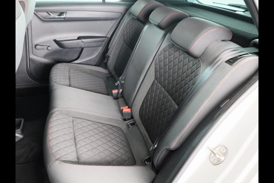 Škoda Fabia 1.0 TSI Monte Carlo 95pk | Navigatie | 16 inch lichtmetalen velgen | Cruise controle | 1e eigenaar