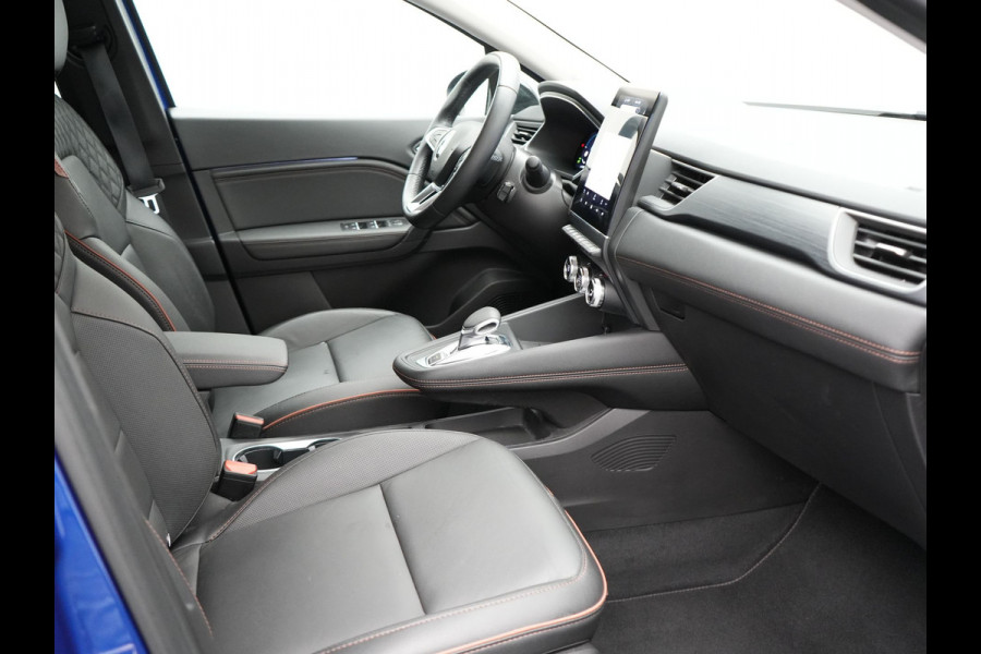 Renault Captur 1.6 E-Tech Plug-in Hybrid 160 Initiale Paris Dealer O.H. PHEV | Lederen Sportstoelen Verwarmd | Apple Carplay | Camera | DAB | Cruise Control | Virtual | LED Koplampen |