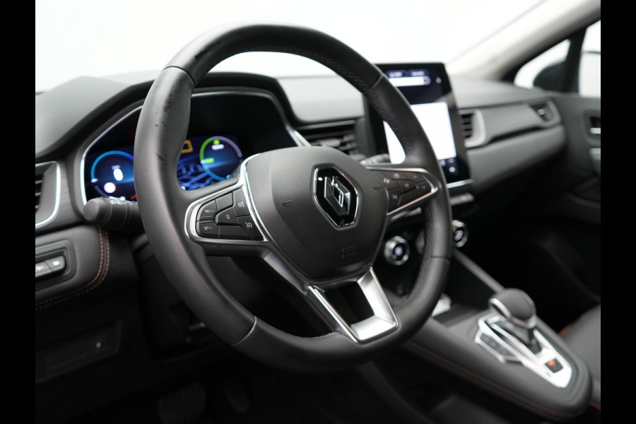 Renault Captur 1.6 E-Tech Plug-in Hybrid 160 Initiale Paris Dealer O.H. PHEV | Lederen Sportstoelen Verwarmd | Apple Carplay | Camera | DAB | Cruise Control | Virtual | LED Koplampen |