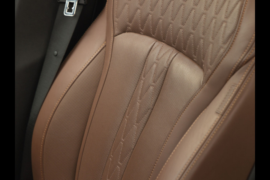 BMW X7 xDrive40i M-Sport - 7-Zits - Bowers & Wilkins - Exe Drive Pro - Skylounge - Trekhaak