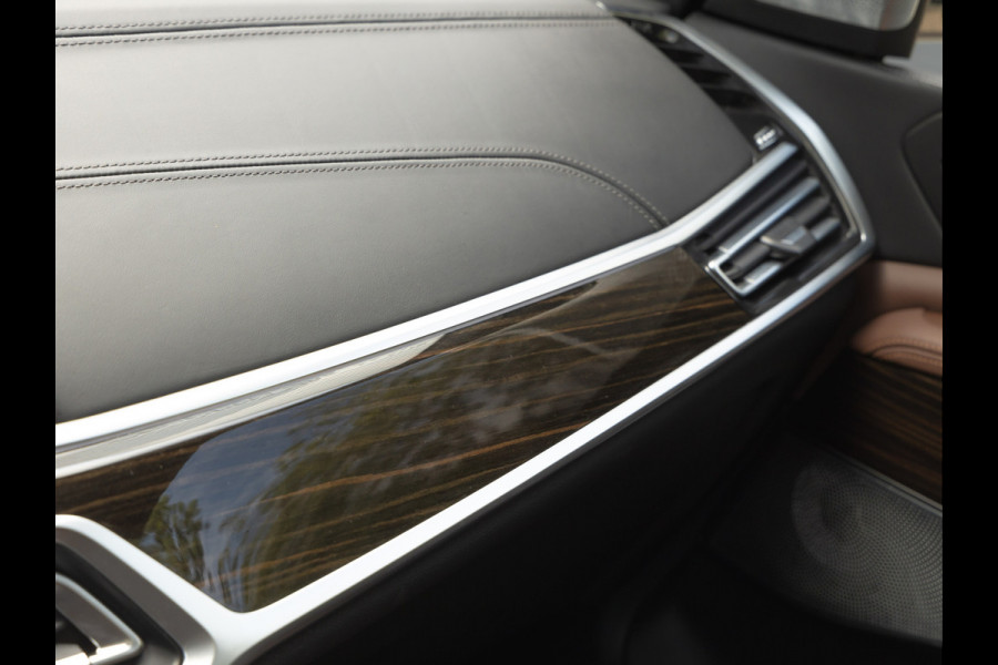 BMW X7 xDrive40i M-Sport - 7-Zits - Bowers & Wilkins - Exe Drive Pro - Skylounge - Trekhaak