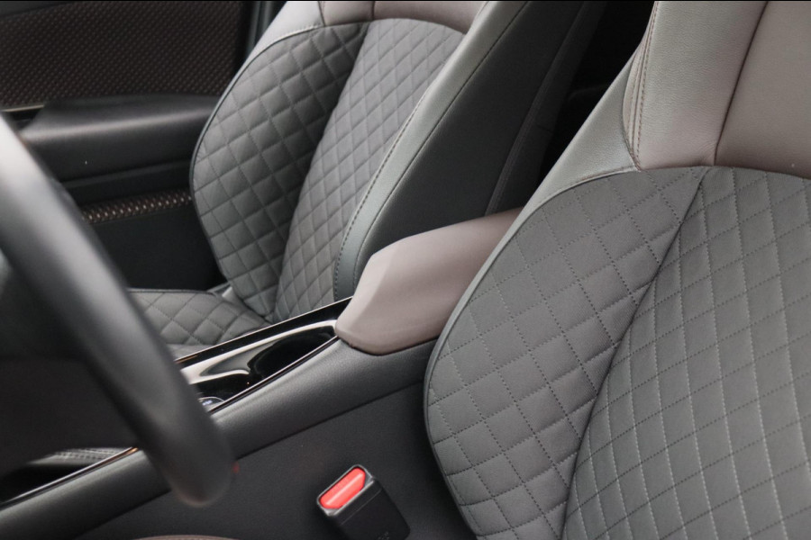 Toyota C-HR 1.8 Hybrid Executive Trekhaak Leder Stoelverwarming Origineel NL