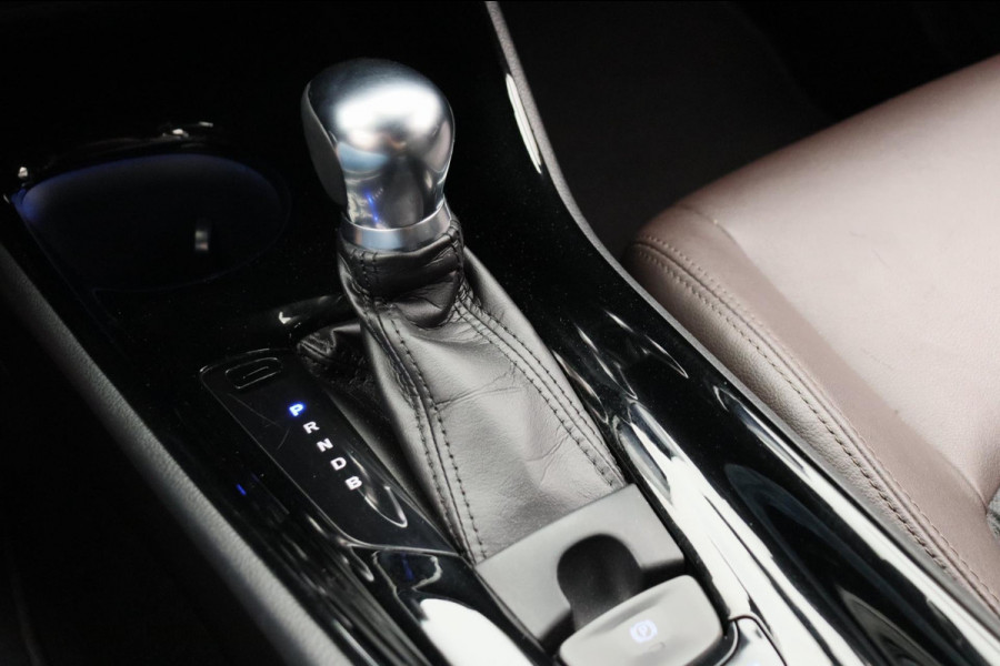 Toyota C-HR 1.8 Hybrid Executive Trekhaak Leder Stoelverwarming Origineel NL