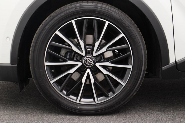 Toyota C-HR 1.8 Hybrid Executive Trekhaak Leder Stoelverwarming Origineel NL