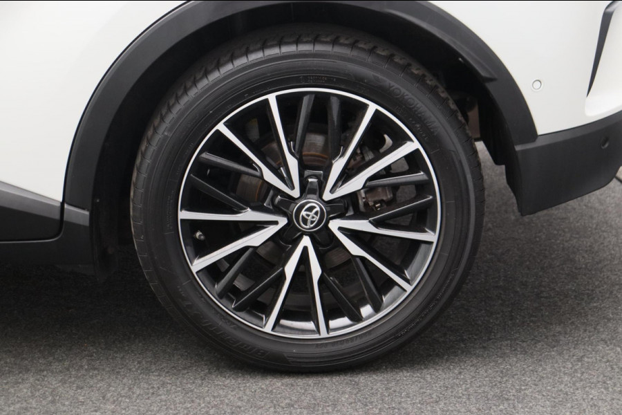 Toyota C-HR 1.8 Hybrid Executive Trekhaak Leder Stoelverwarming Origineel NL