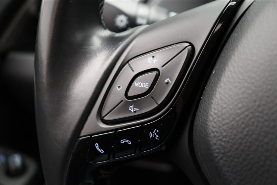 Toyota C-HR 1.8 Hybrid Executive Trekhaak Leder Stoelverwarming Origineel NL