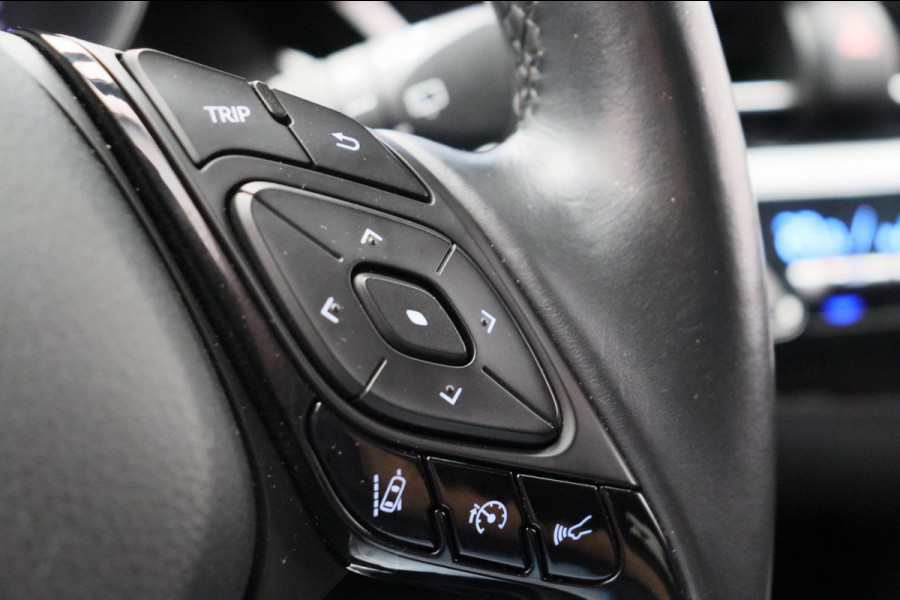 Toyota C-HR 1.8 Hybrid Executive Trekhaak Leder Stoelverwarming Origineel NL