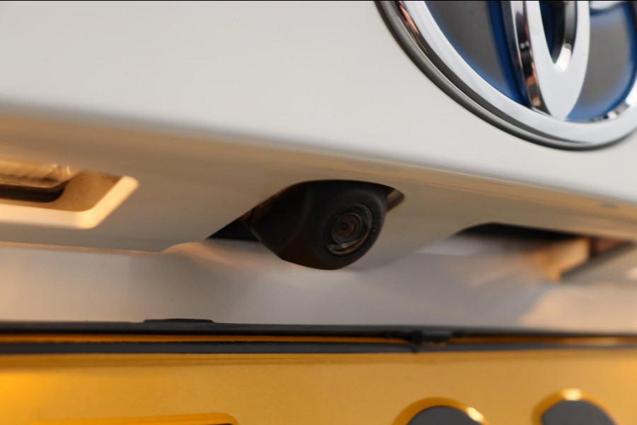 Toyota C-HR 1.8 Hybrid Executive Trekhaak Leder Stoelverwarming Origineel NL