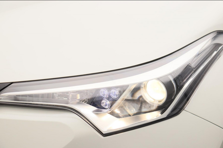 Toyota C-HR 1.8 Hybrid Executive Trekhaak Leder Stoelverwarming Origineel NL