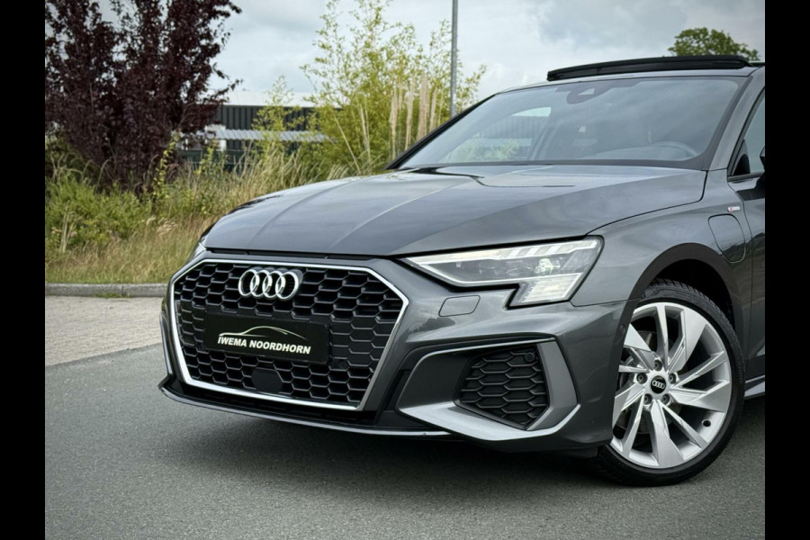Audi A3 Sportback 40 TFSI S-line Panoramadak|B&O|Massage|Keyless|Head-up|Camera|Elektr. achterklep|Elektr. verst. stoelen
