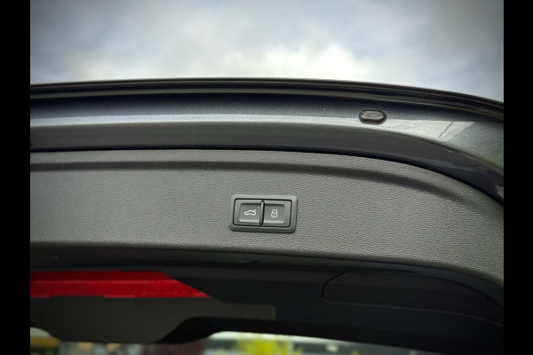Audi A3 Sportback 40 TFSI S-line Panoramadak|B&O|Massage|Keyless|Head-up|Camera|Elektr. achterklep|Elektr. verst. stoelen