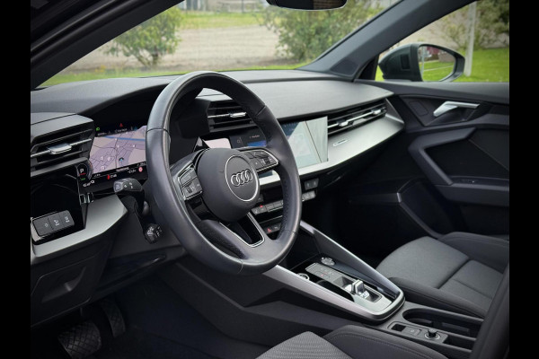 Audi A3 Sportback 40 TFSI S-line Panoramadak|B&O|Massage|Keyless|Head-up|Camera|Elektr. achterklep|Elektr. verst. stoelen