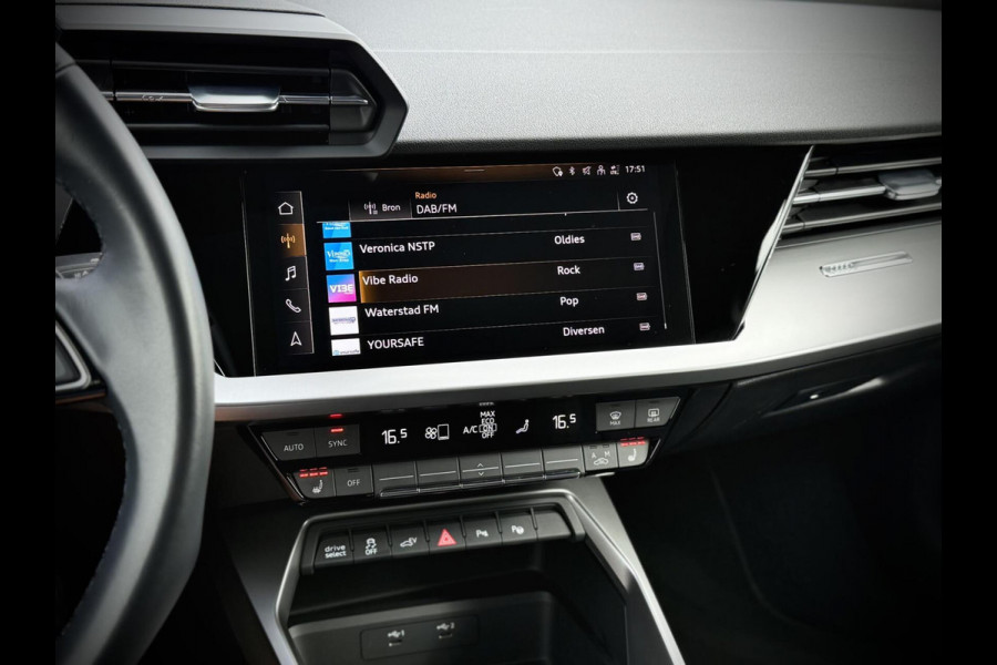 Audi A3 Sportback 40 TFSI S-line Panoramadak|B&O|Massage|Keyless|Head-up|Camera|Elektr. achterklep|Elektr. verst. stoelen