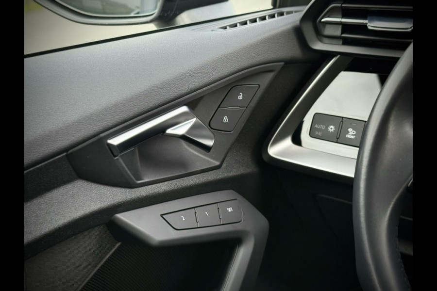 Audi A3 Sportback 40 TFSI S-line Panoramadak|B&O|Massage|Keyless|Head-up|Camera|Elektr. achterklep|Elektr. verst. stoelen