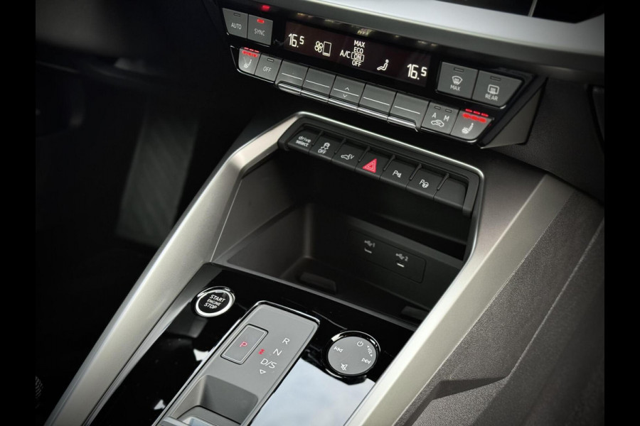 Audi A3 Sportback 40 TFSI S-line Panoramadak|B&O|Massage|Keyless|Head-up|Camera|Elektr. achterklep|Elektr. verst. stoelen