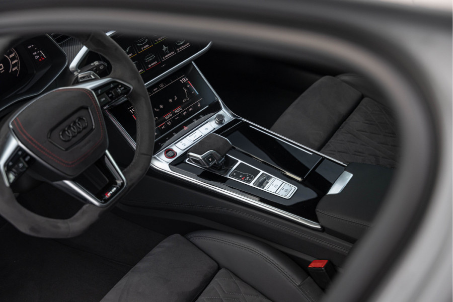 Audi RS6 Avant 4.0 TFSI Quattro 600pk Pano Eventuri Keramisch Carbon Dynamic +
