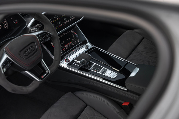 Audi RS6 Avant 4.0 TFSI Quattro 600pk Pano Eventuri Keramisch Carbon Dynamic +