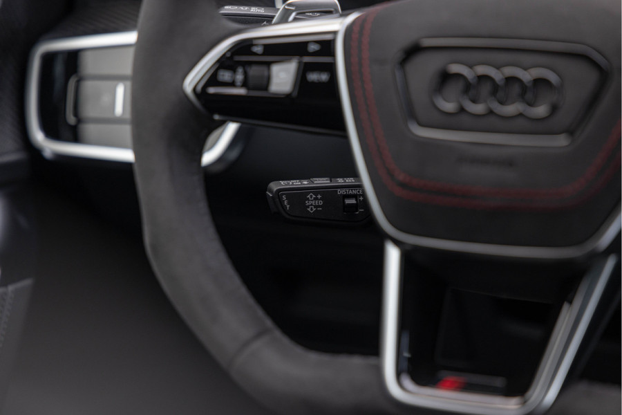 Audi RS6 Avant 4.0 TFSI Quattro 600pk Pano Eventuri Keramisch Carbon Dynamic +