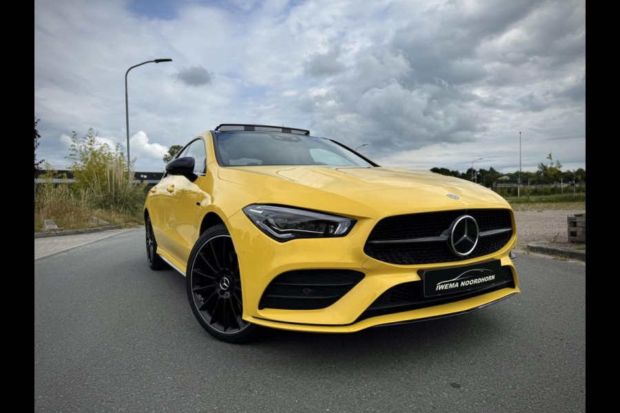 Mercedes-Benz CLA-Klasse 250 e AMG CLA250e Coupe Panoramadak|Burmester®|Camera 360°|Sfeerverlichting|Head-up|Multibeam LED|Night pakket