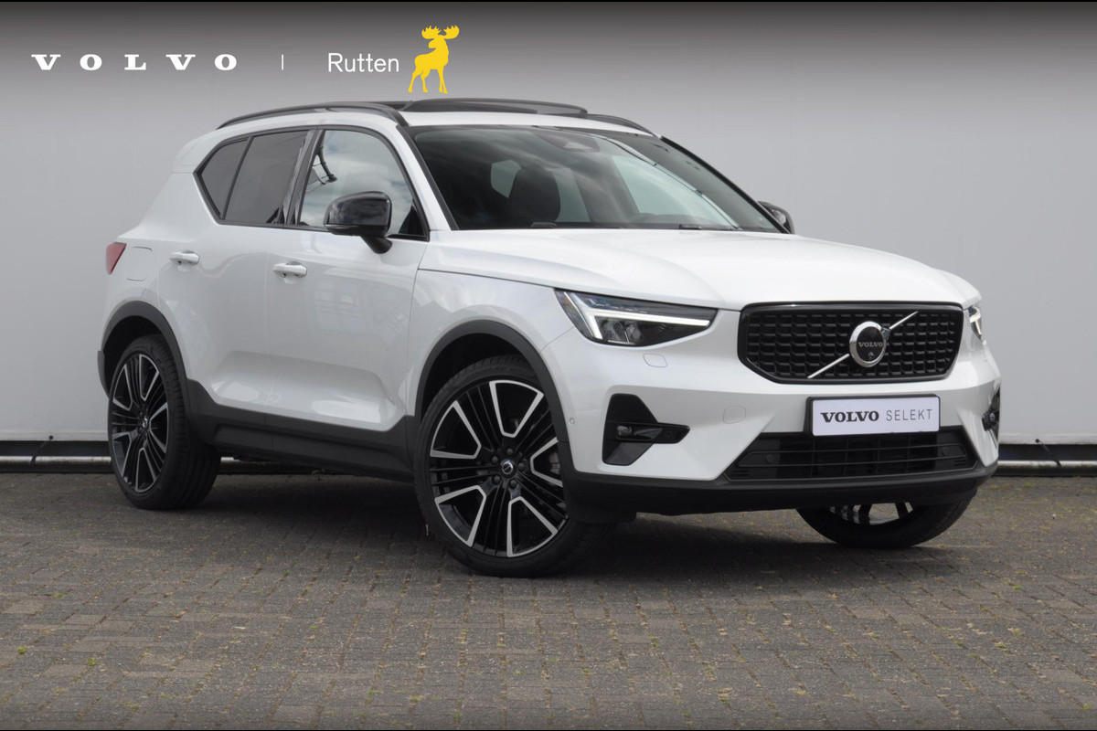 Volvo XC40 211PK Automaat B4 Ultra Dark / Adaptive cruise control / Trekhaak / Elektrische stoelen / Harman Kardon audio / Pilot assist / BLIS / Stoel en stuur verwarming / Elektrische achterklep / Parkeersensoren met 360 camera / Google infotainment Volvo XC40 211PK Automaat B4 Ultra Dark / Adaptive cruise control / Trekhaak / Elektrische stoelen / Harman Kardon audio / Pilot assist / BLIS / Stoel en stuur verwarming / Elektrische achterklep / Parkeersensoren met 360 camera / Google infotainment