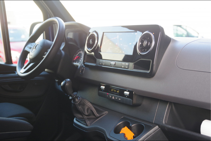 Mercedes-Benz Sprinter 316 2.2 CDI L2H1 TREKHAAK, MBUX 10,25'', CRUISE, STOELVERWARMING, CLIMA, NAVI, COMFORT STOEL